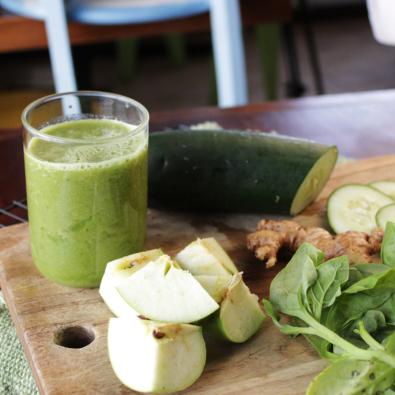 Bebida verde con maca